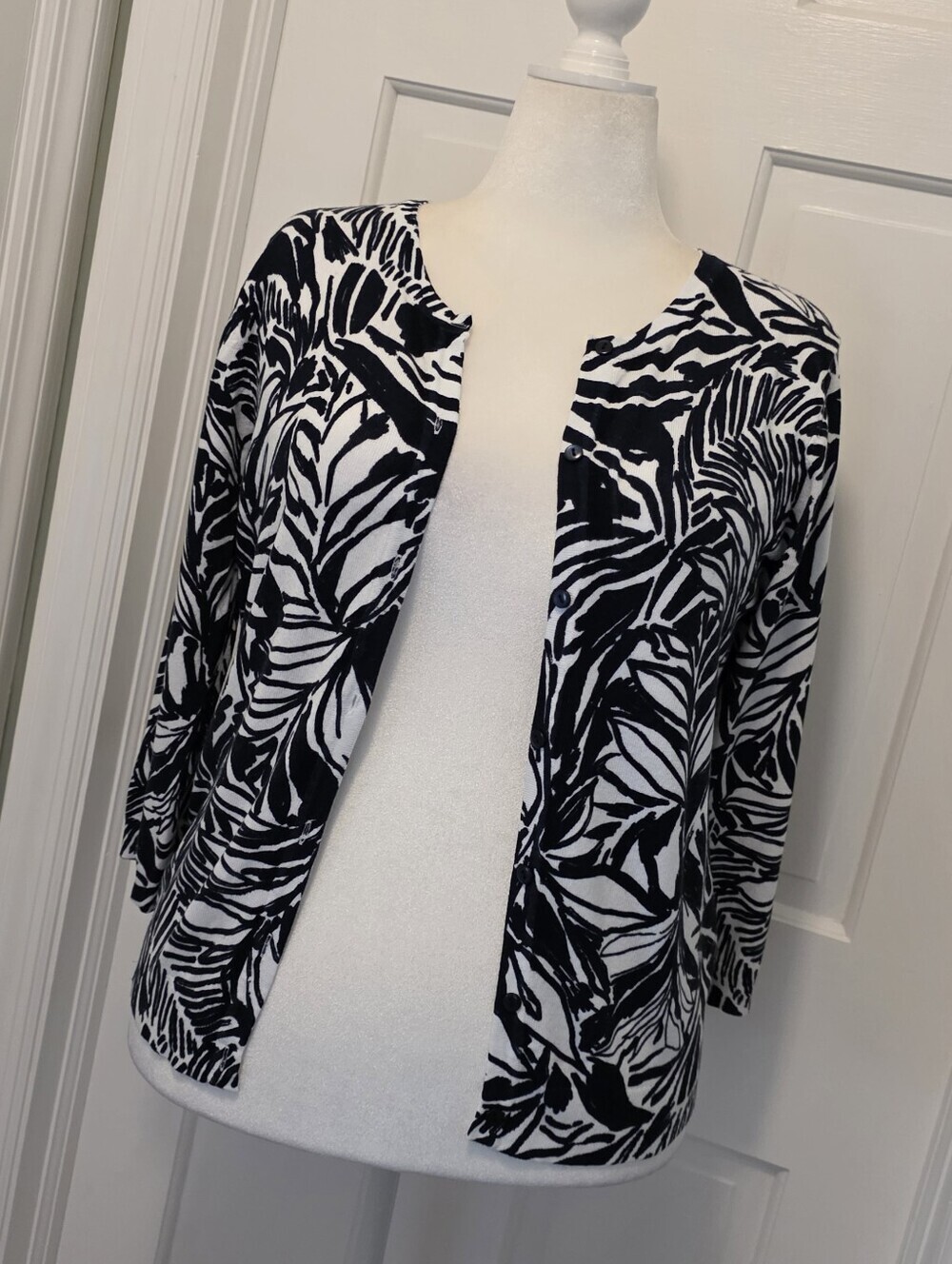 Berkley & Jensen Navy & White Printed Cardigan Sweater Size XL